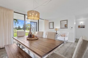 Dining - Hale Aloha Turtle ~ Bay Golf Course (Kahuku)