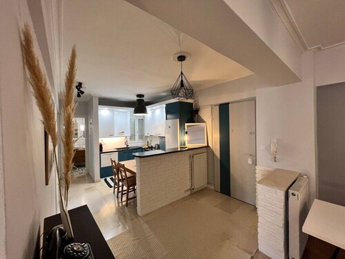 Homevision - Galerius Arch Condo