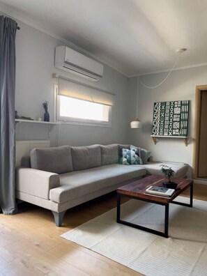 TV connectée, chaßne hi-fi, espaces bureaux