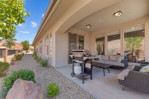 Townhome, 4 Bedrooms | Terrace/patio - Desert Serenity 4 Bedroom Townhouse (Washington)