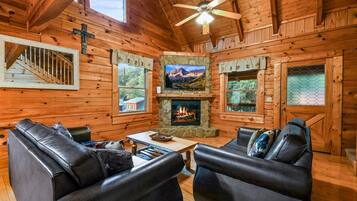 Cabin, 2 Bedrooms | Living area | Smart TV