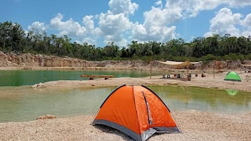 Tente, vue lac | Coin séjour
