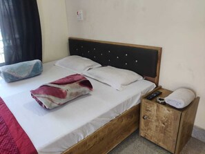 Standard Room, Non Smoking, Mountain View | Cadar katil 