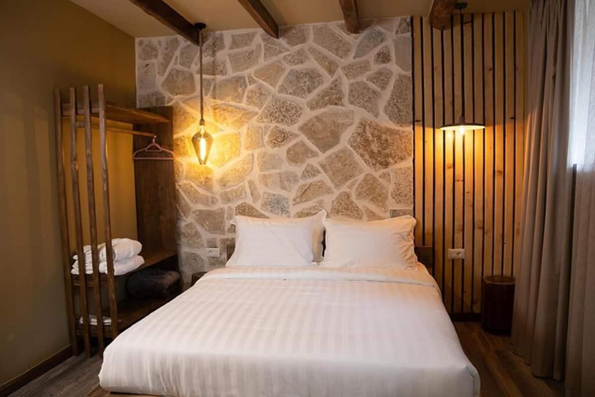Standard Double Room | Desk, soundproofing, free WiFi