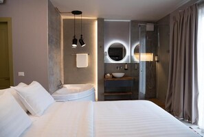 Deluxe Double Room, Garden View | Desk, soundproofing, free WiFi - Ura e Kovacit Agrotourism (Voskopojë)