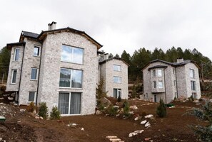 Exterior - Ura e Kovacit Agrotourism (Voskopojë)