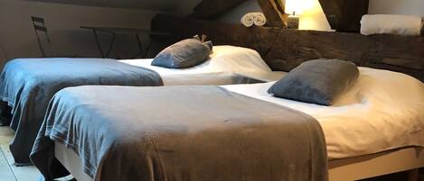 4 soverom, strykejern/-brett, wi-fi og sengetøy