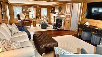 Smart TV, fireplace, table tennis, books