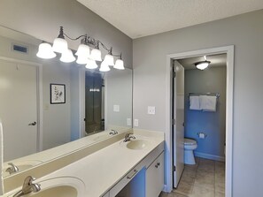 Hair dryer, towels