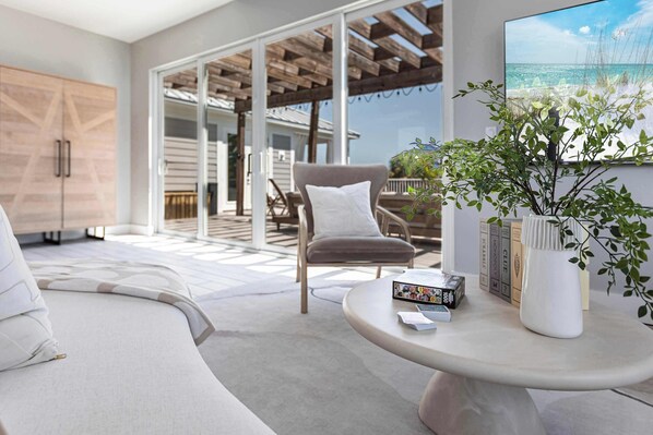 5 dormitorios, escritorio, tabla de planchar con plancha y cuna de viaje