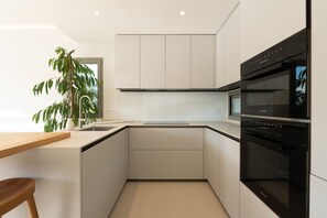 Fridge, microwave, oven, dishwasher