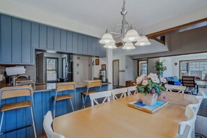 Dining - Fireplace, Game Room, Corner Condo - Sugar Hill 3E (Quechee)