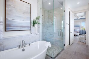 Hair dryer, towels - Costa Bella: 4-Bedroom Home with Private Pool and Spa / Close to Beach and Pine (Anna Maria)