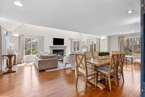 TV, fireplace, offices