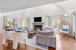 TV, fireplace, offices