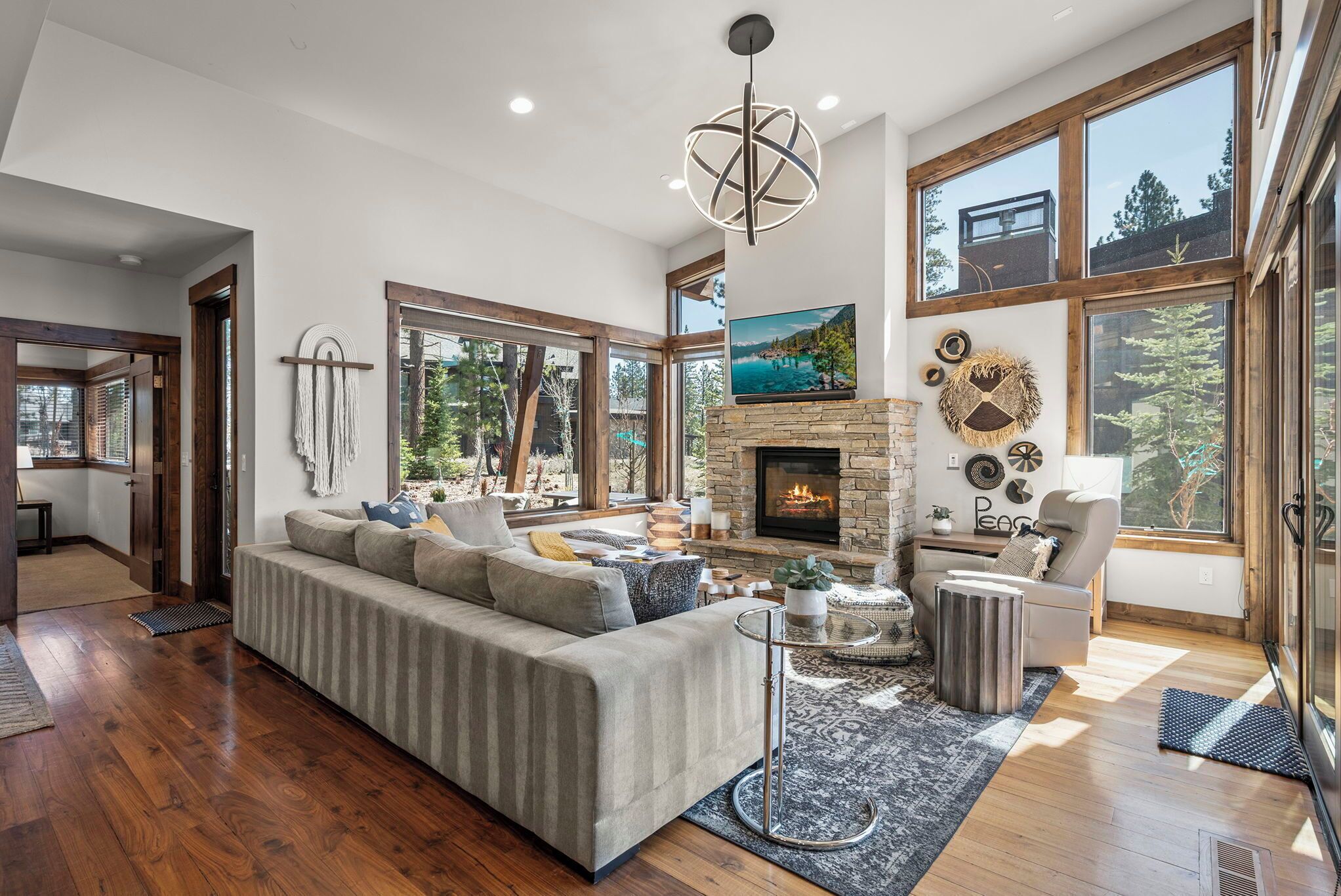 Smart TV, fireplace, offices