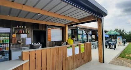 ZEcamping 3* animé piscine chauffée locatif TV BBQ clim 36m2 6 pers