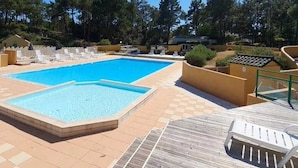 Indoor pool, a heated pool - ZEcamping 4 étoiles animé piscine couverte locatif TV 26m2 4 pers (Saint-Hilaire-de-Riez)
