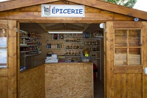 Bar (in der Unterkunft)