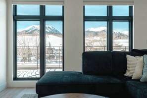 Fernseher, Kamin