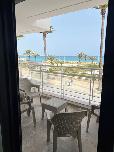 Superb apartment in the city center, sea view