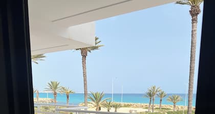 Superb apartment in the city center, sea view