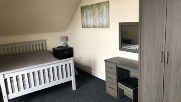 Double Room, City View | Desk, laptop workspace, free WiFi