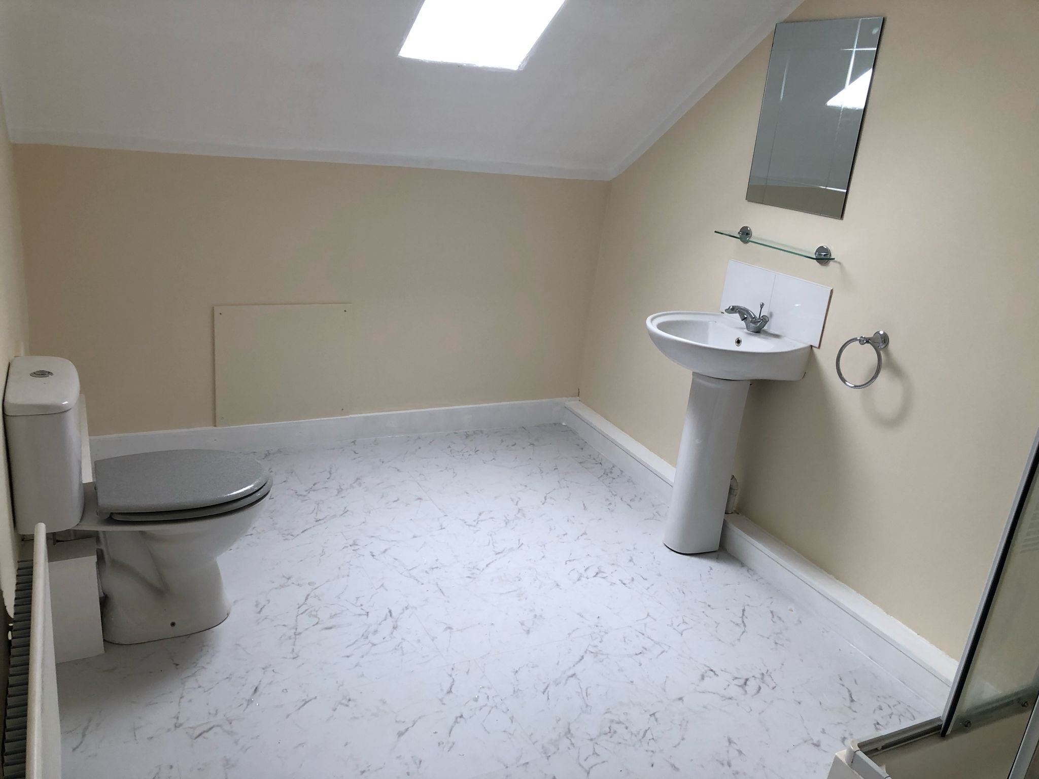 Double Room, City View | Bathroom