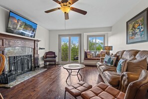 Téléviseur connecté, foyer, jeux vidéo