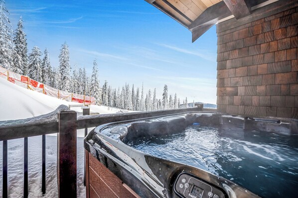 Luxury Chalet, 4 Bedrooms, Mountain View, Mountainside | Private spa tub - Opulence At Big White (Beaverdell)