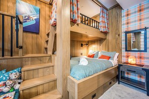 Luxury Chalet, 4 Bedrooms, Mountain View, Mountainside | 4 bedrooms, blackout drapes, iron/ironing board, free WiFi