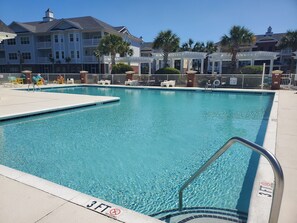 Innenpool, Außenpool