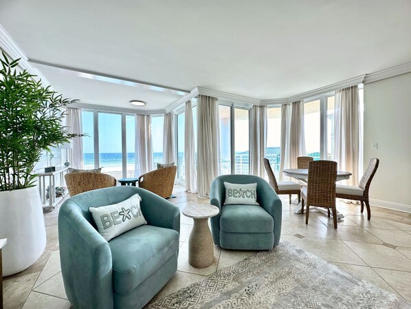 Smart TV - Lands End 102-Gulf Front-Pool-Tennis-Pickleball-Covered Parking (Pensacola)