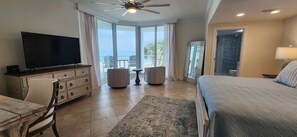 3 bedrooms, iron/ironing board, WiFi, bed sheets - Lands End 102-Gulf Front-Pool-Tennis-Pickleball-Covered Parking (Pensacola)