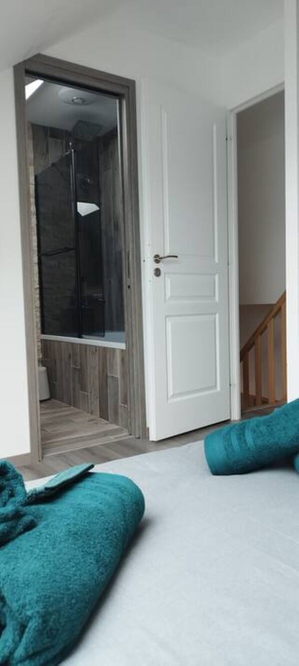 Interior - Between lake and mountains, L'ange des Cimes welcomes you to Savines-le-Lac (Savines-le-Lac)