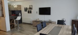 Dining - Between lake and mountains, L'ange des Cimes welcomes you to Savines-le-Lac (Savines-le-Lac)