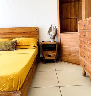1 dormitorio, tabla de planchar con plancha, cuna de viaje y wifi gratis