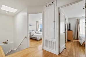 Bügeleisen/Bügelbrett, WLAN, Bettwäsche