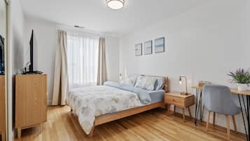 1 habitación, tabla de planchar con plancha, wifi y ropa de cama