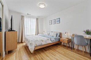 3 bedrooms, iron/ironing board, WiFi, bed sheets