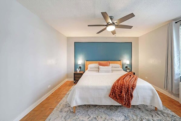 1 bedroom, iron/ironing board, travel cot, WiFi - Prime Downtown Atlanta Condo with Balcony (Atlanta)