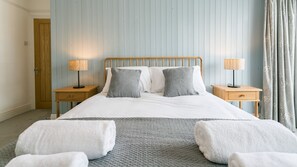 5 bedrooms, iron/ironing board, travel cot, free WiFi