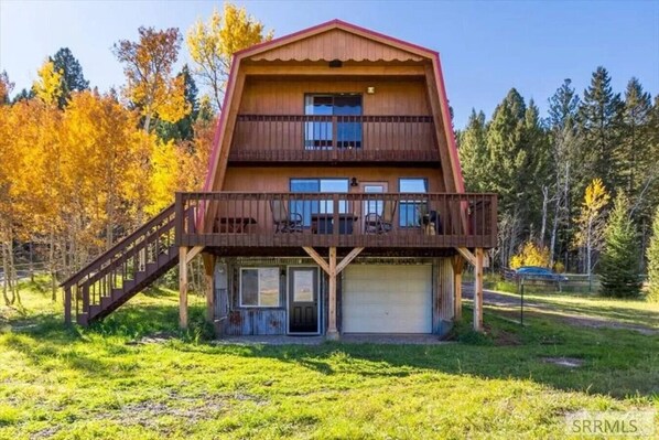 Exterior - Red Rock Cabin+Hot Tub+Lakeview (Island Park)
