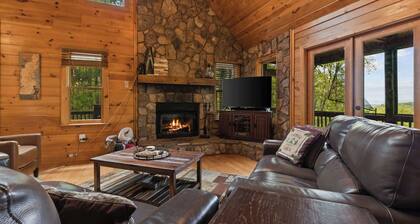 Stunning Views~Hot Tub~Games~Fireplace~DogFriendly