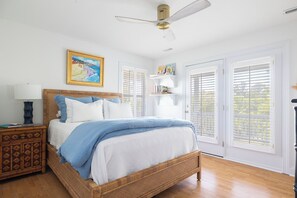 4 slaapkamers, een strijkplank/strijkijzer, wifi