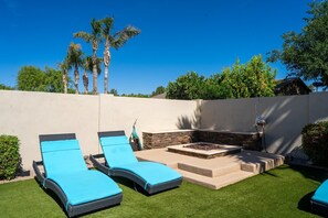 Terrace/patio - HTD Pool~Fire Pit~Games~Dog Friendly~Ping Pong (Chandler)