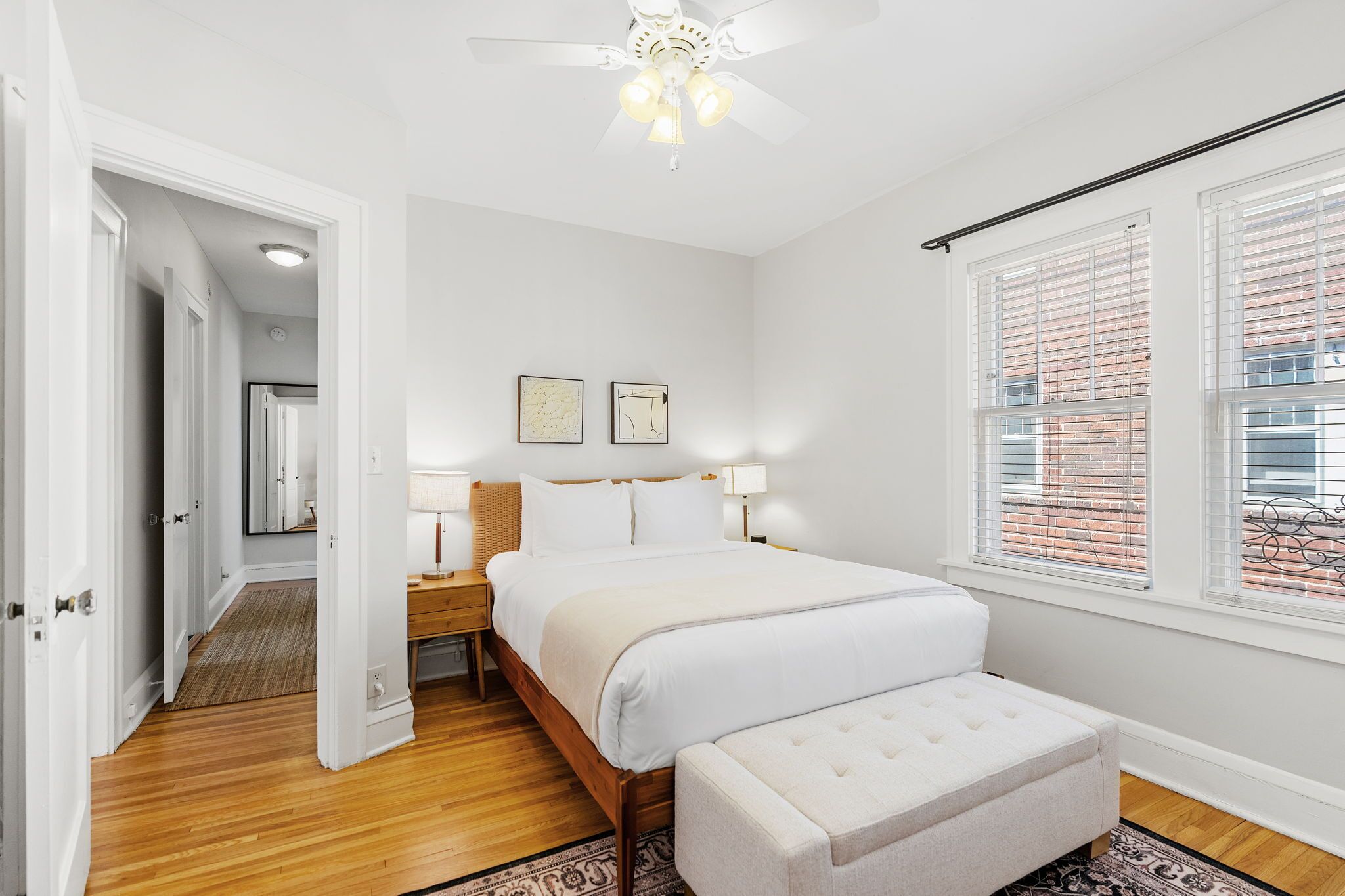 3 habitaciones, tabla de planchar con plancha y wifi gratis 