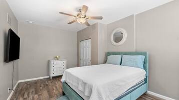 2 chambres, fer et planche Ă repasser, draps fournis