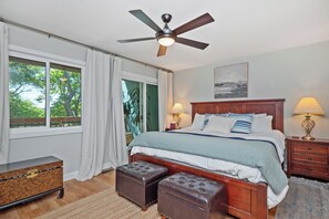 3 bedrooms, iron/ironing board, travel cot, Internet - Dunes & Drives: 2 Community Pools, Tree-lined Street, Close to Ocean (Oak Island)