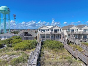 Exterior - Drift Away • Luxury 4BR Beachfront Stay • Dogs Welcome • Private Beach Access (Topsail Beach)
